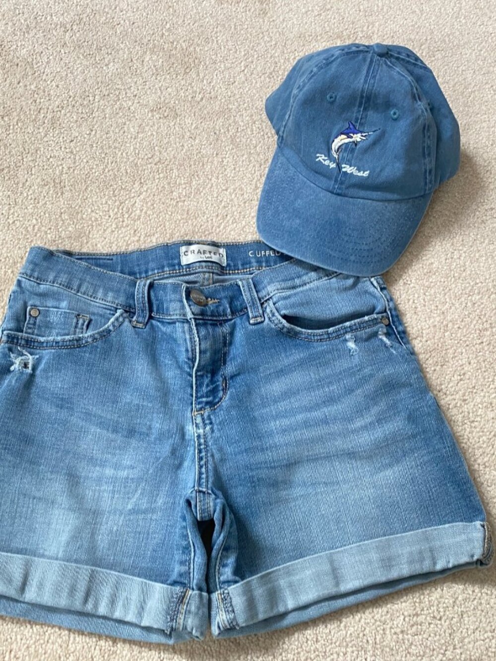 Crafted by Lee Cuffed Hem Blue Jean Stretch Short  Sz: 4M + FREE  Baseball Cap